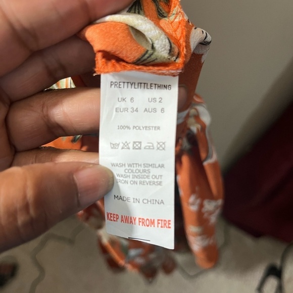 Pretty Little Thing Orange floral print dress size 2. Polyester material! - Picture 16 of 16